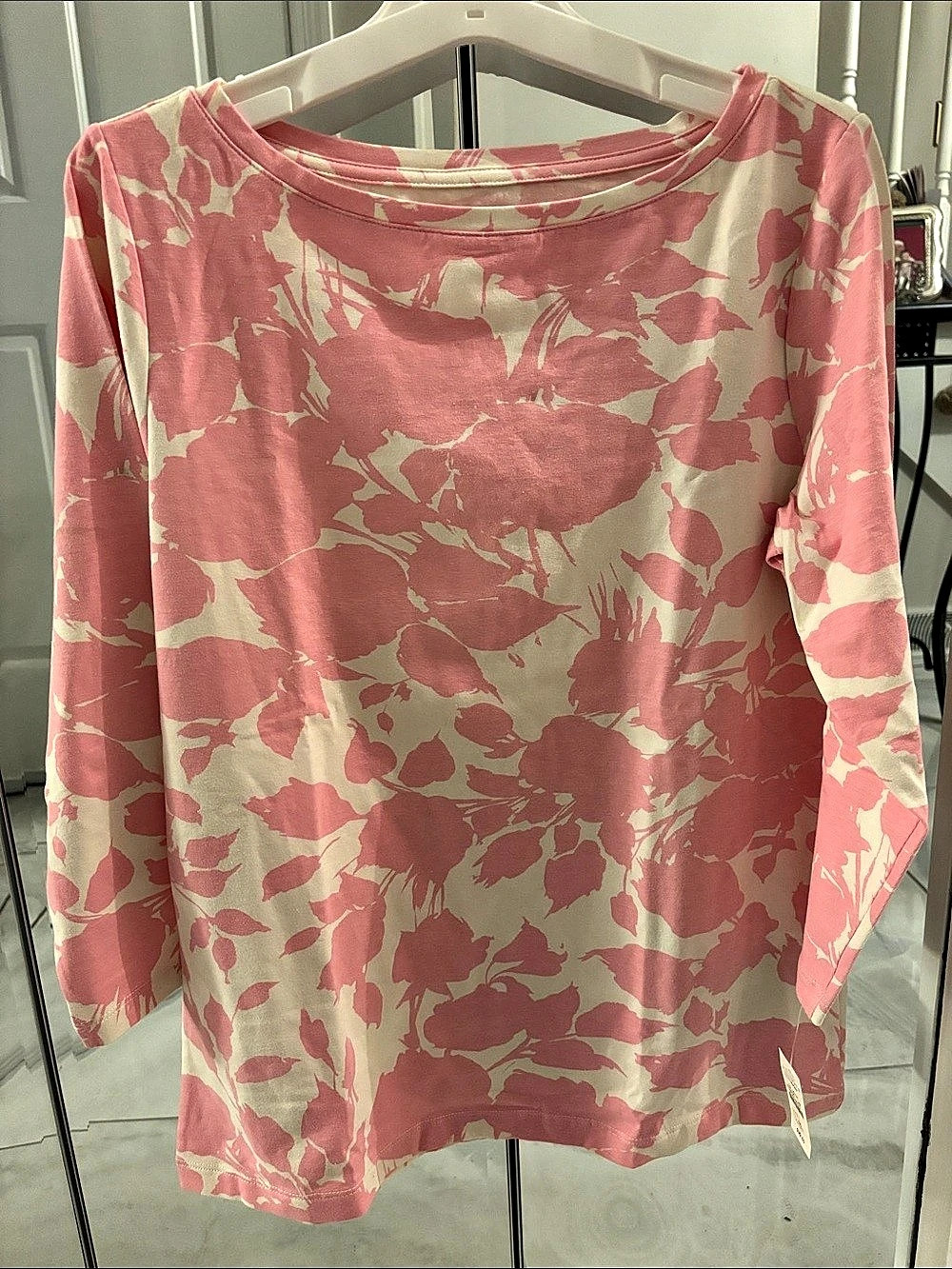 Talbots Floral Long Sleeve Top in Pink & white Size Medium NWT